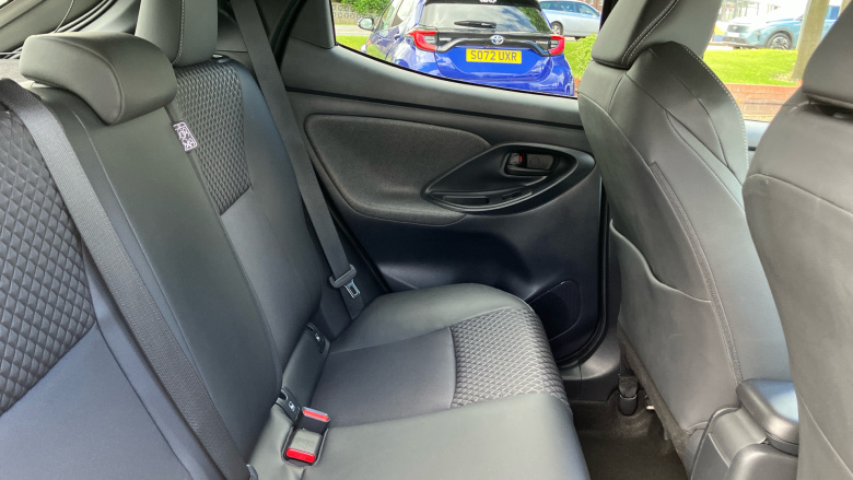 Toyota Yaris 1.5 Hybrid Dynamic 5dr CVT Hybrid Hatchback